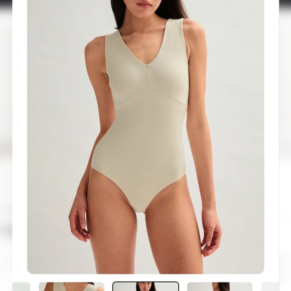 girlfriend collective Tops - Girlfriend Collective Marble Amelia Ribbed V-Neck Bodysuit- Cream